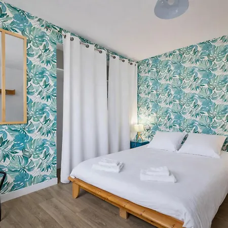 Grande Maison 6 Chambres, Ideale Equipes Et Groupes, Parking 생드니